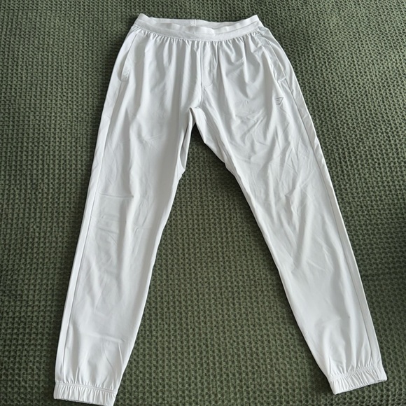 Gymshark studio joggers - Picture 1 of 3